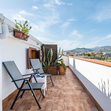Appartement Naxos Charming Penthouse With Swimming Pool X6 à Giardini-Naxos Extérieur photo