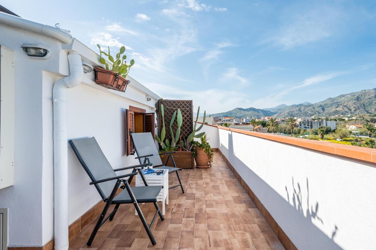 Appartement Naxos Charming Penthouse With Swimming Pool X6 à Giardini-Naxos Extérieur photo